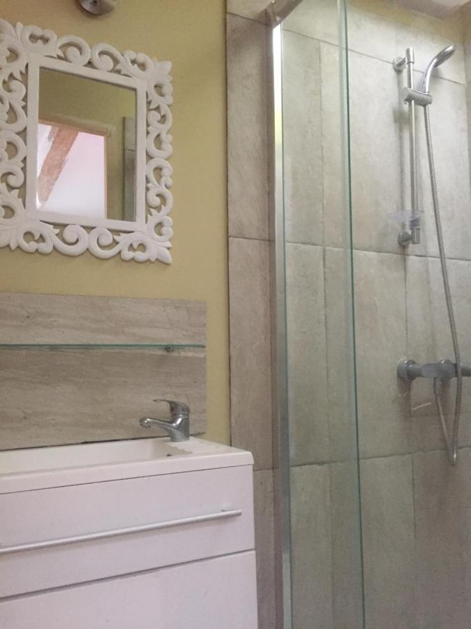 Le Petit Relais Du Canal Trèbes Εξωτερικό φωτογραφία